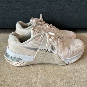 Women’s Nike Metcon 8